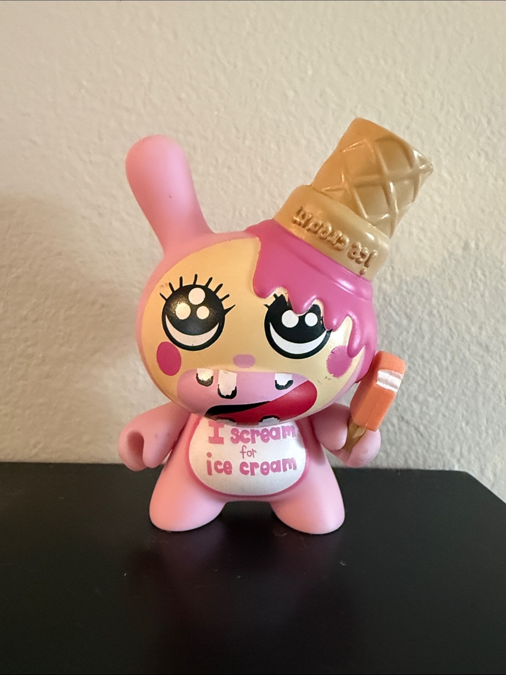 Kidrobot Dunny 2010 Esther Kim I Scream for Ice Cream Vinyl Figure